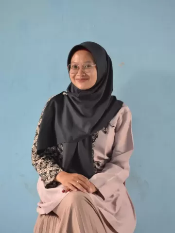 Ulfiah fitriyana, S, Pd