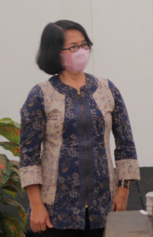 Rahni Simbolon, S.Pd