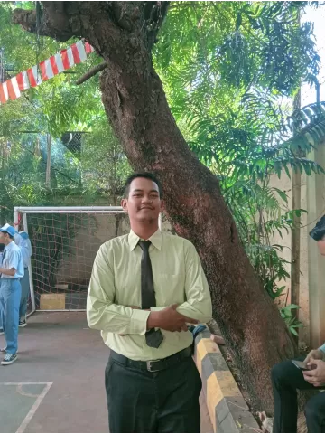 Azhari nur Alam, S.Pd