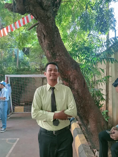 Azhari nur Alam, S.Pd